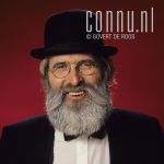 15-02-1988 Pierre Kartner at studio Amsterdam Photo: Govert de Roos/Connu

[keywords]Posed, Eyecontact, Half Length[/keywords]